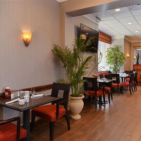 Holiday Inn New London By Ihg Exterior foto